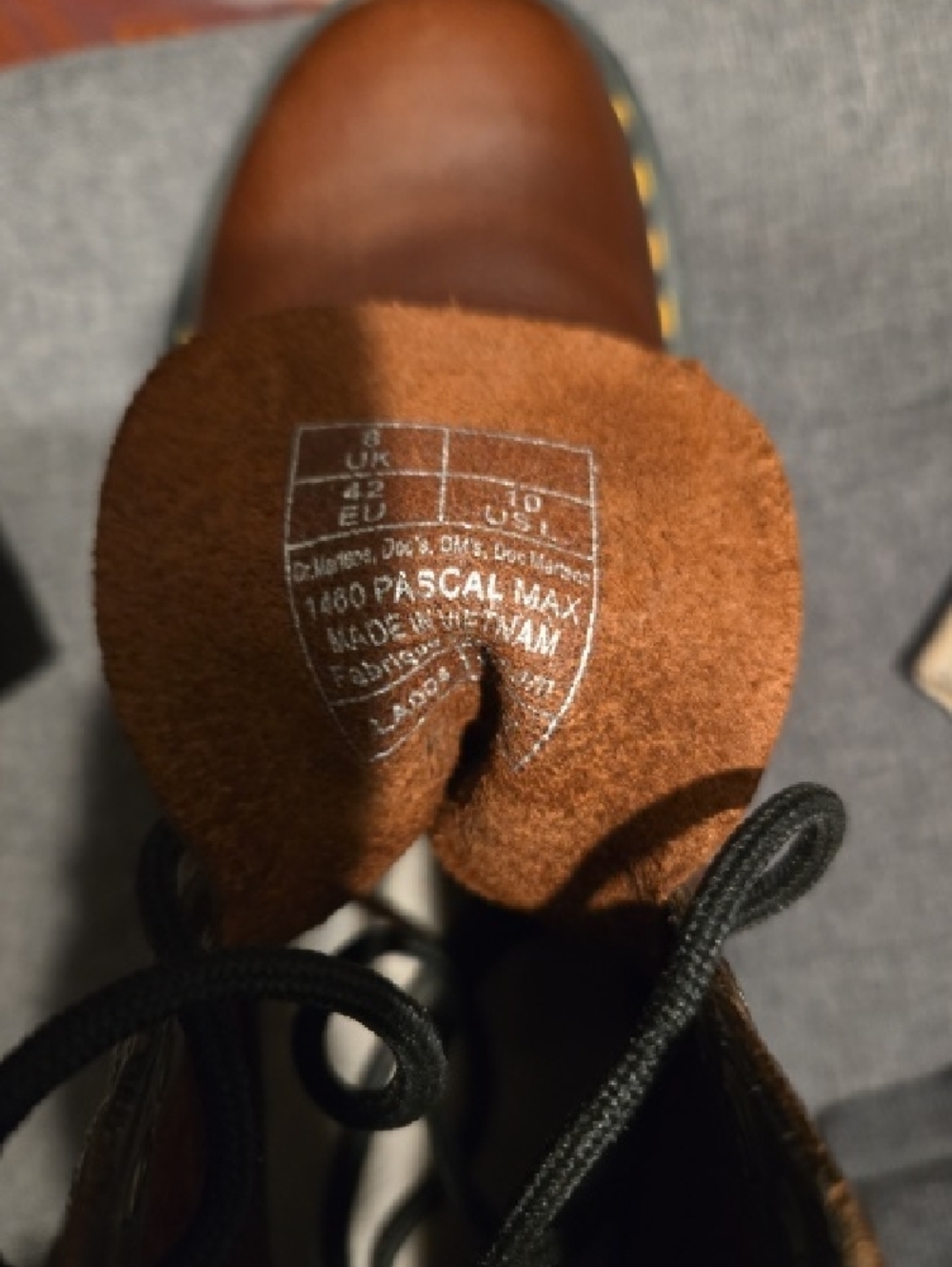 Dr. Martens Brown 1460 Pascal MAX - Picture 5 of 5